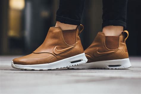 Nike Air Max Thea Mid Women's Shoe.